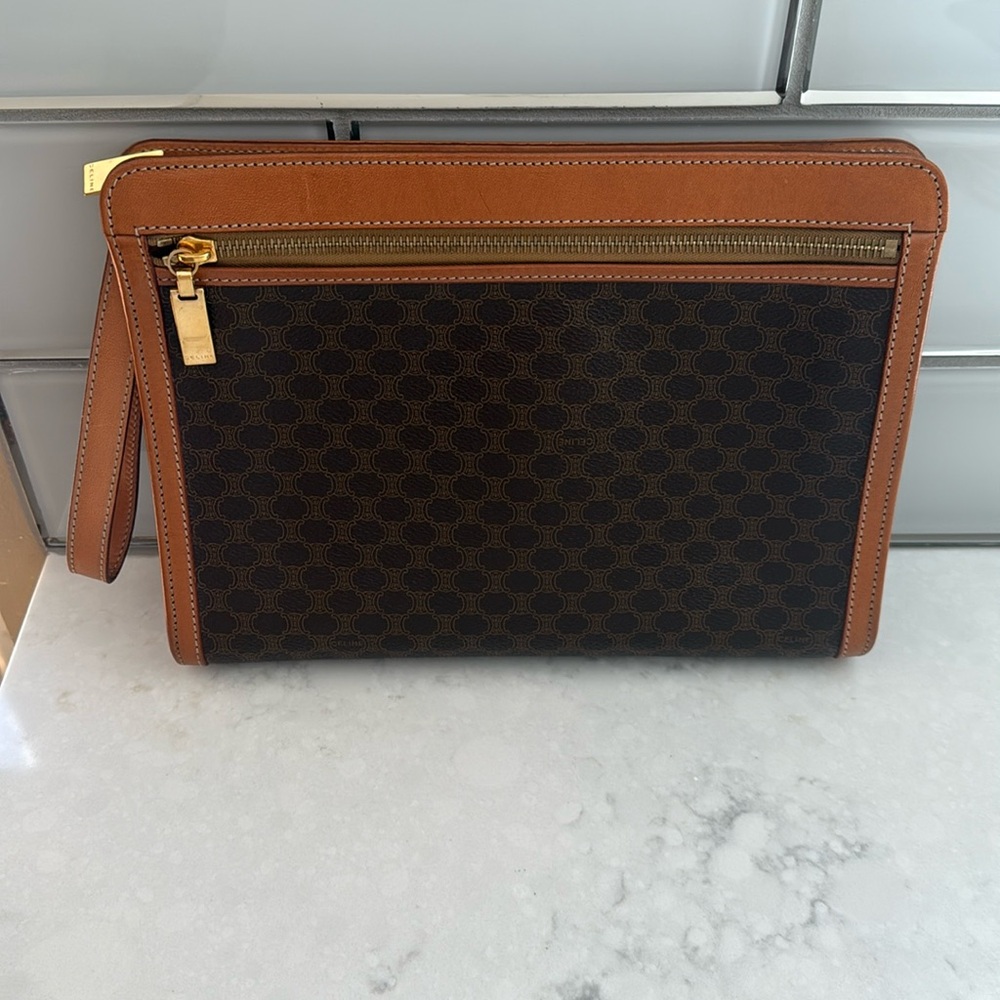 Celine Clutch Looks Brand New